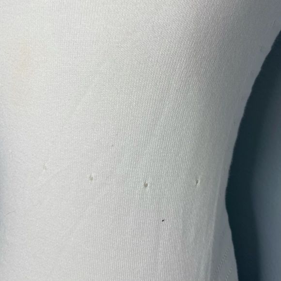 Crocheted Tank Top White with Scalloped Neckline XS - Picture 3 of 5